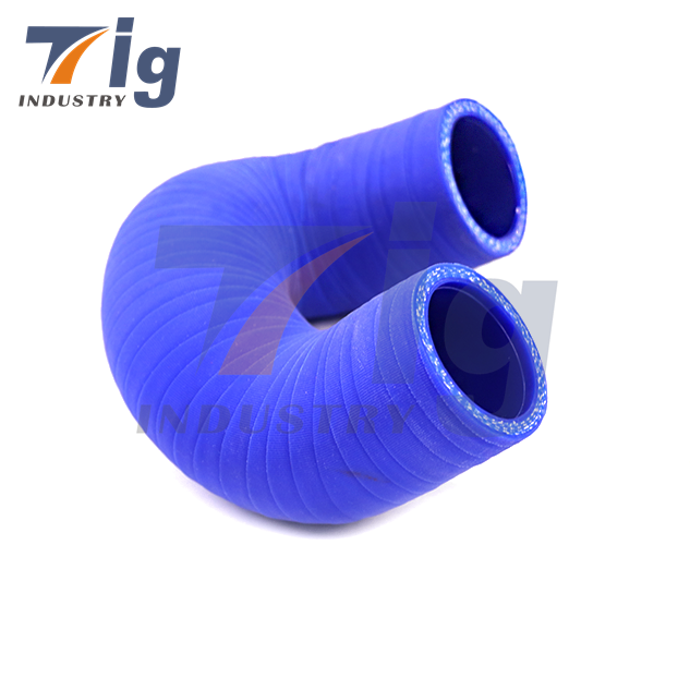 Coolant hose connects water pump and thermostat N54 engines for BMW E82 E88 E90 E60 E84 E71 E86