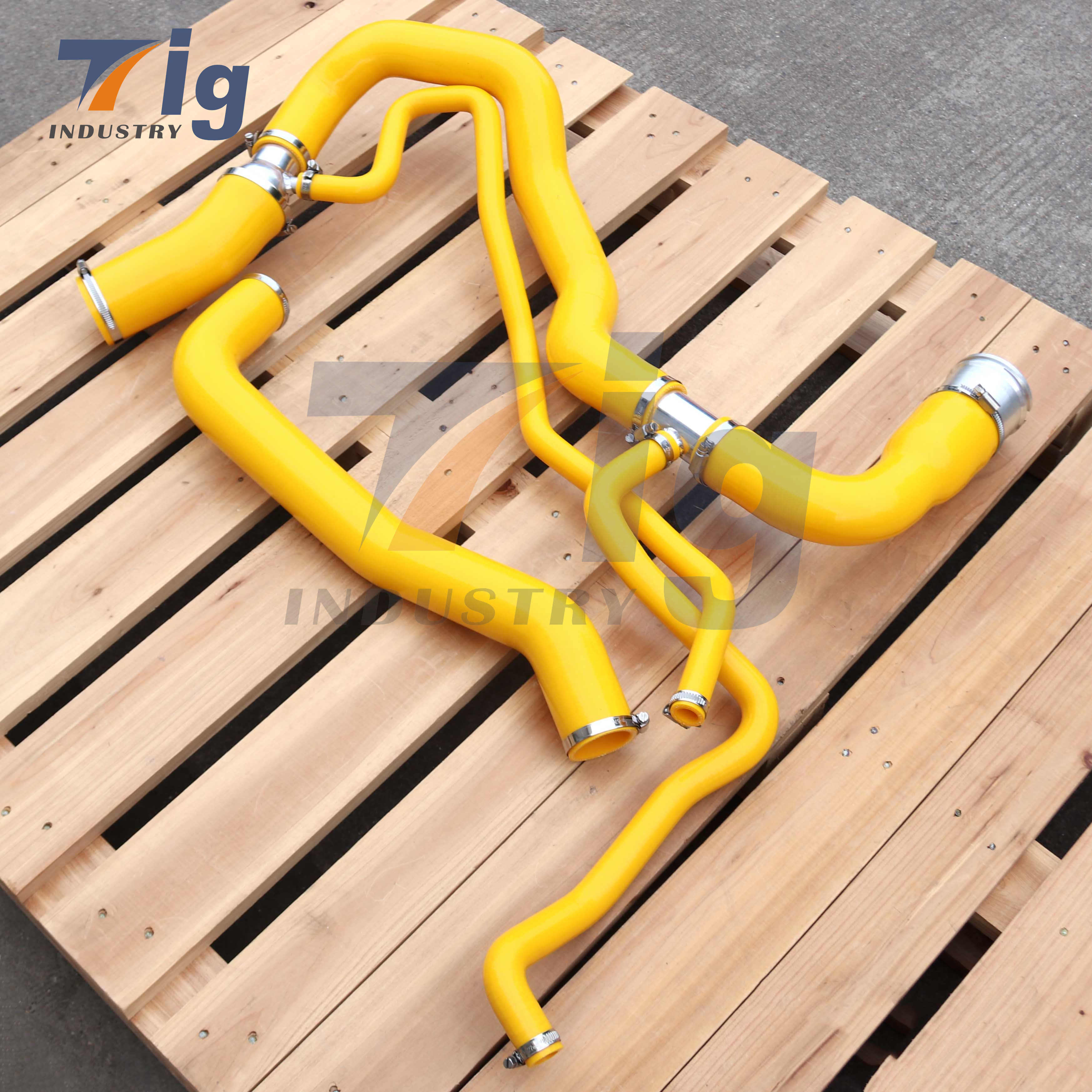 Chevrolet Silverado 2500 3500 GM 6.6L DURAMAX SILICONE UPPER LOWER COOLANT HOSE KIT 2011-2016