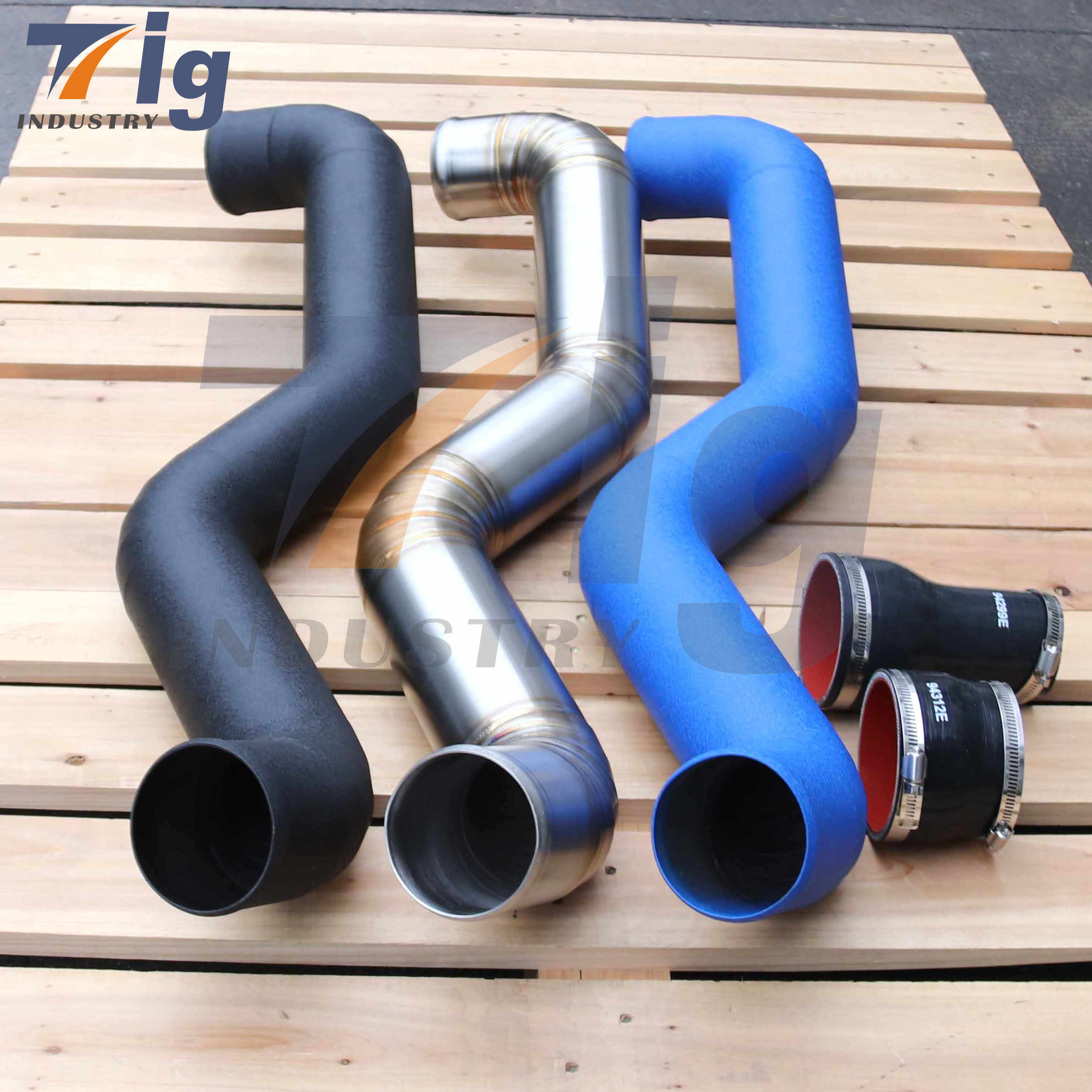 GM 6.6L DURAMAX HOT SIDE INTERCOOLER PIPE For Chevy GMC 2500 3500 11-16
