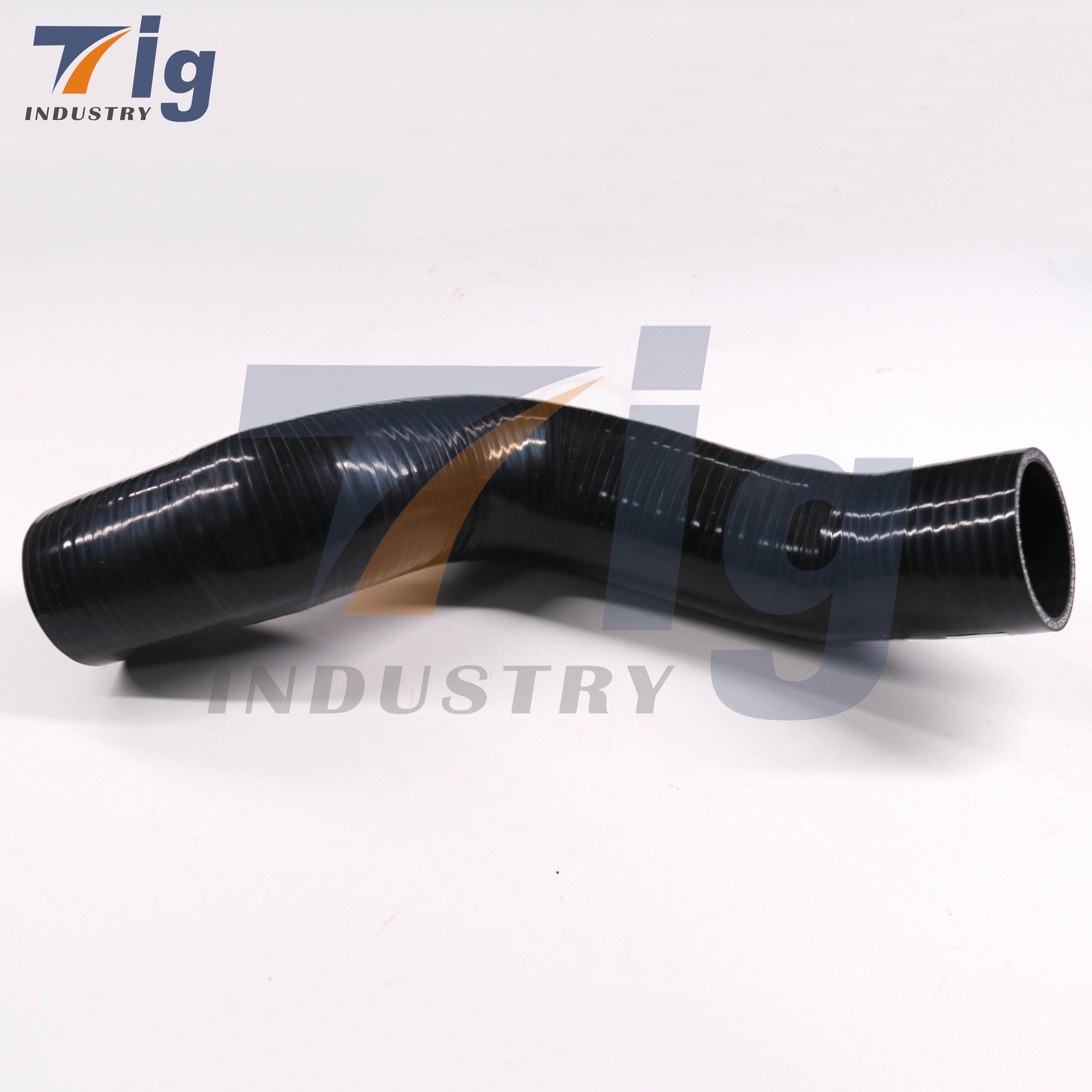 For Ford Everest 2.2L Cold Side Turbo Outlet Silicone Rubber Tube EB3G-6F073CF 2015+