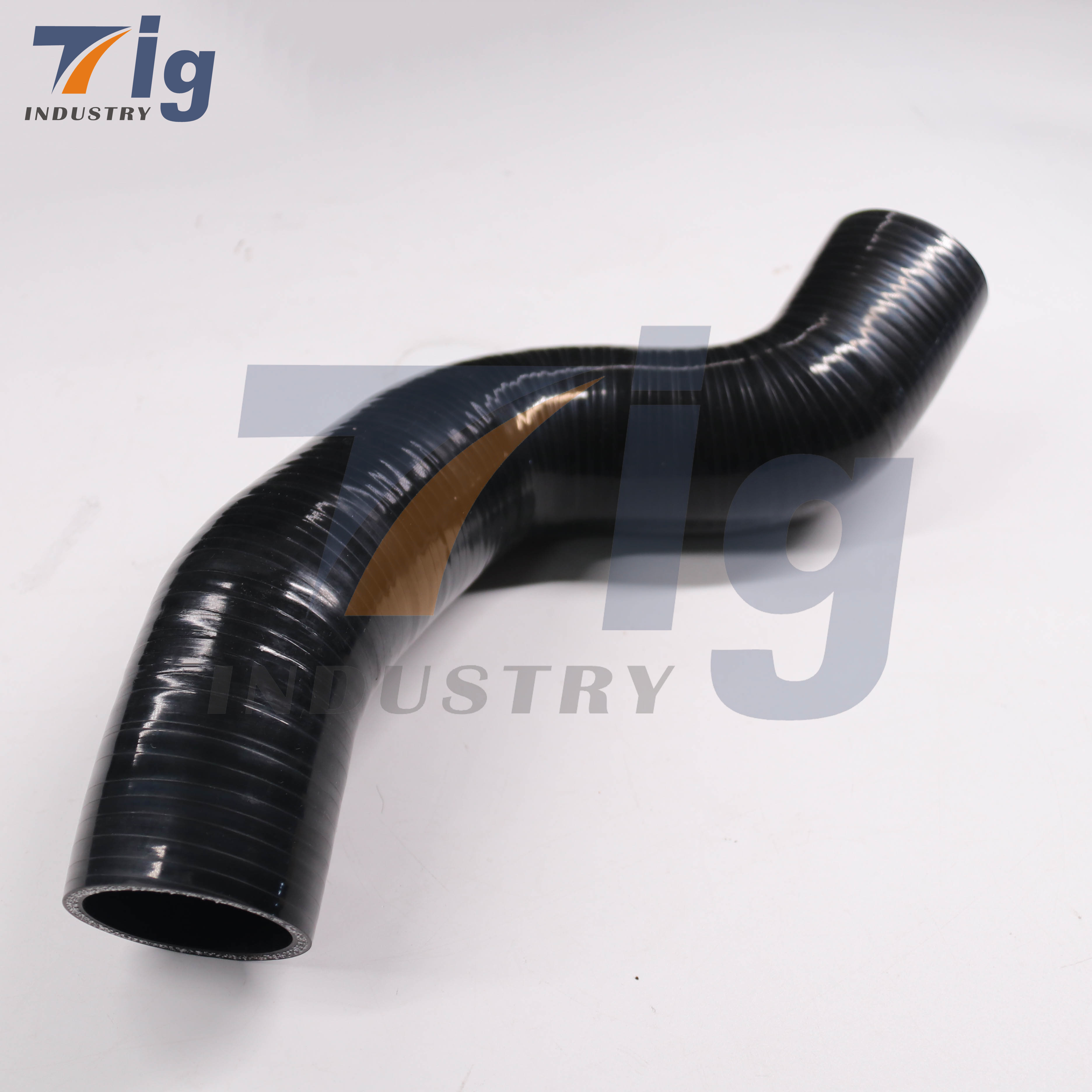 For Ford Everest 2.2L Cold Side Turbo Outlet Silicone Rubber Tube EB3G-6F073CF 2015+