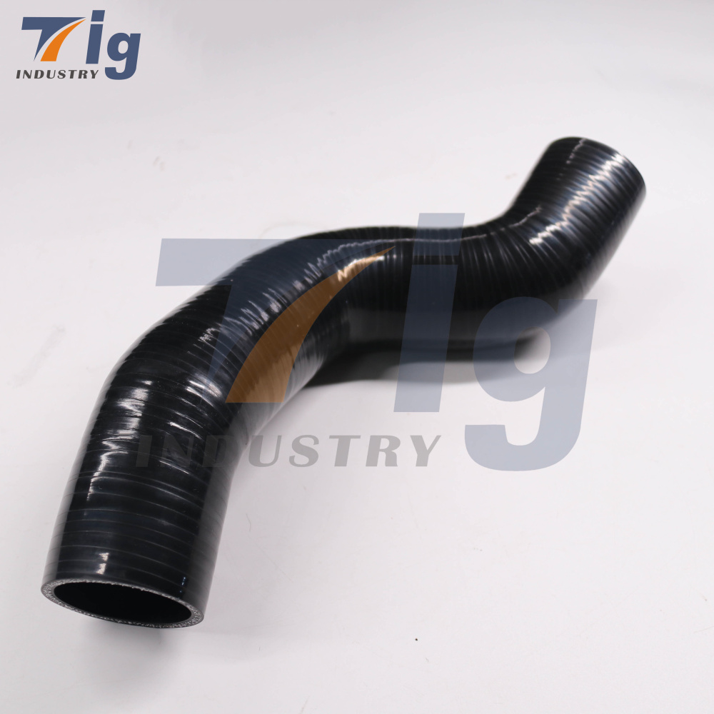 For Ford Everest 2.2L Cold Side Turbo Outlet Silicone Rubber Tube EB3G-6F073CF 2015+