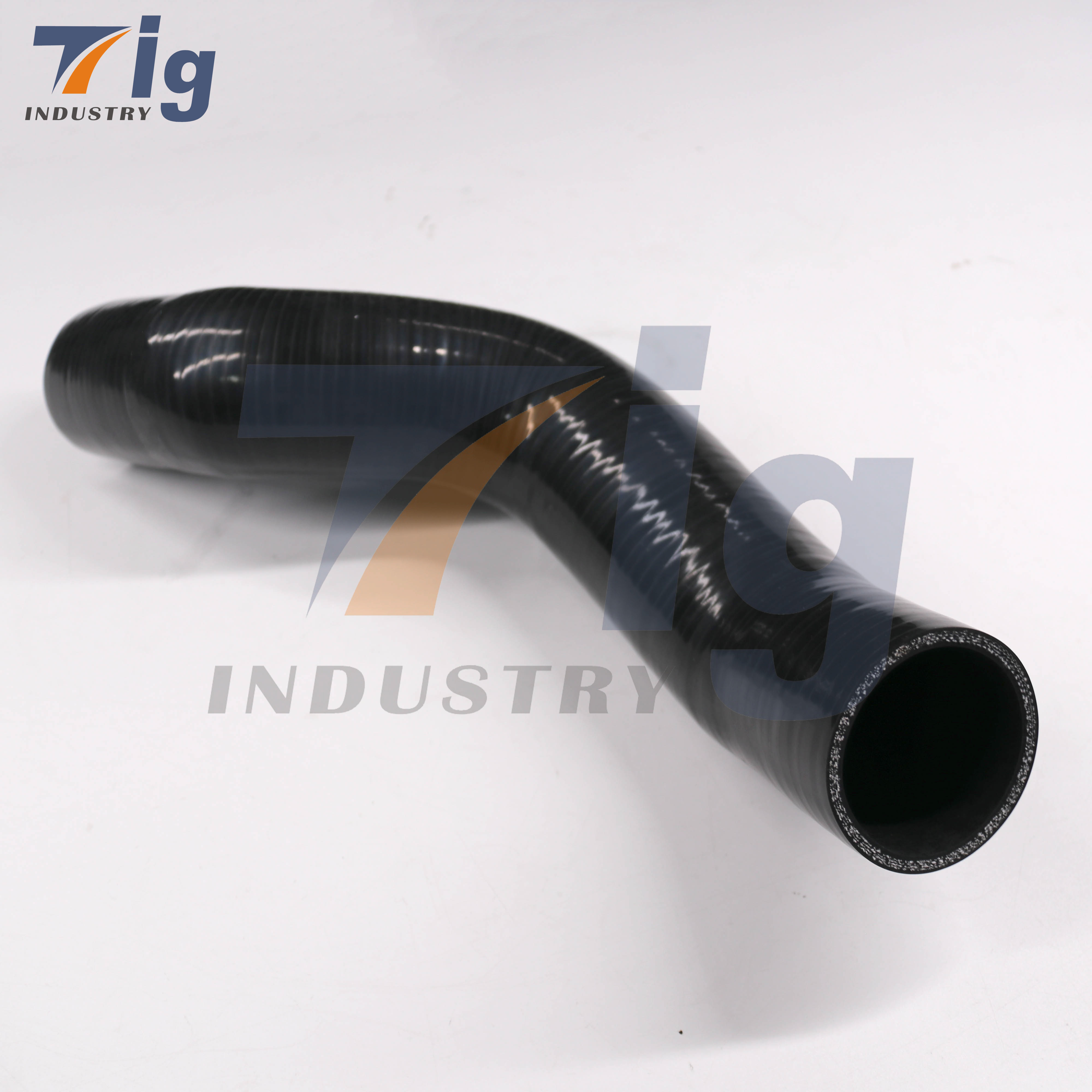 For Ford Everest 2.2L Cold Side Turbo Outlet Silicone Rubber Tube EB3G-6F073CF 2015+
