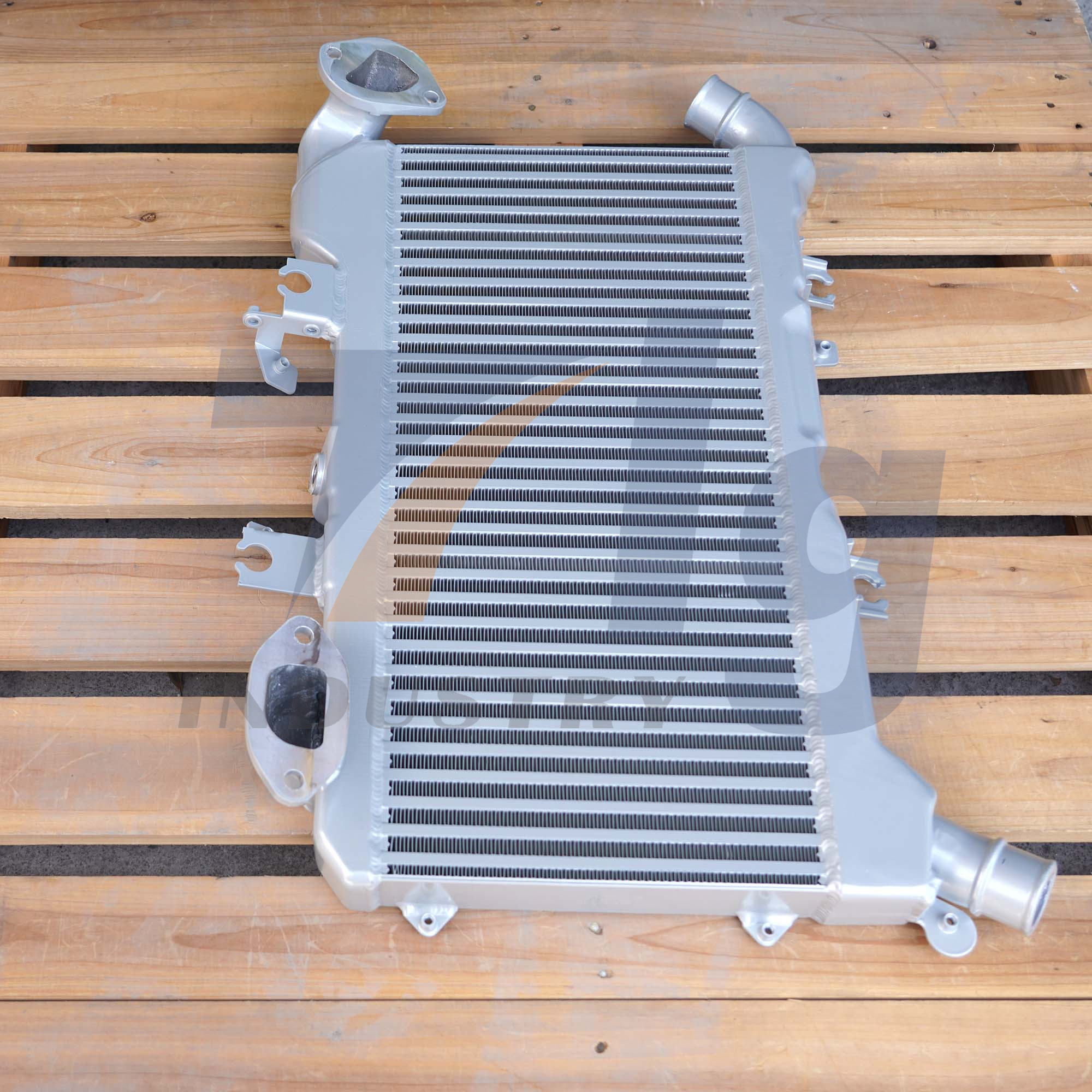 Intercooler for Toyota Land Cruiser LC200 1790051020