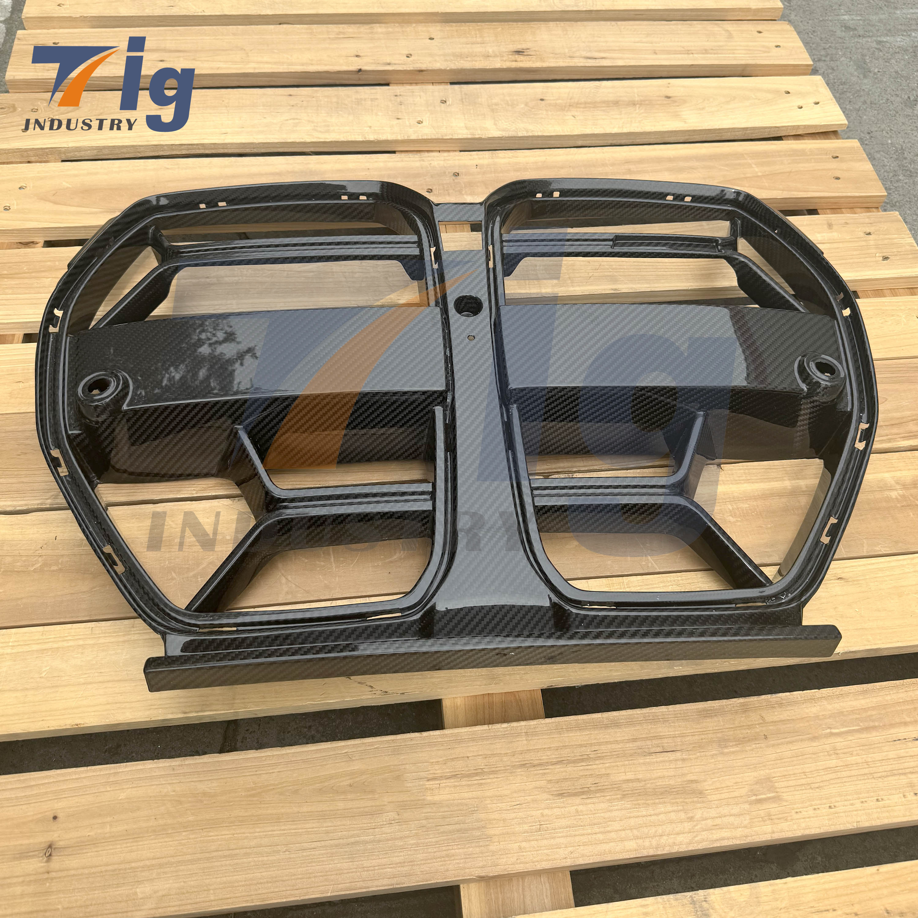 m3 g80 m4 g82 carbon frount  fiber grill