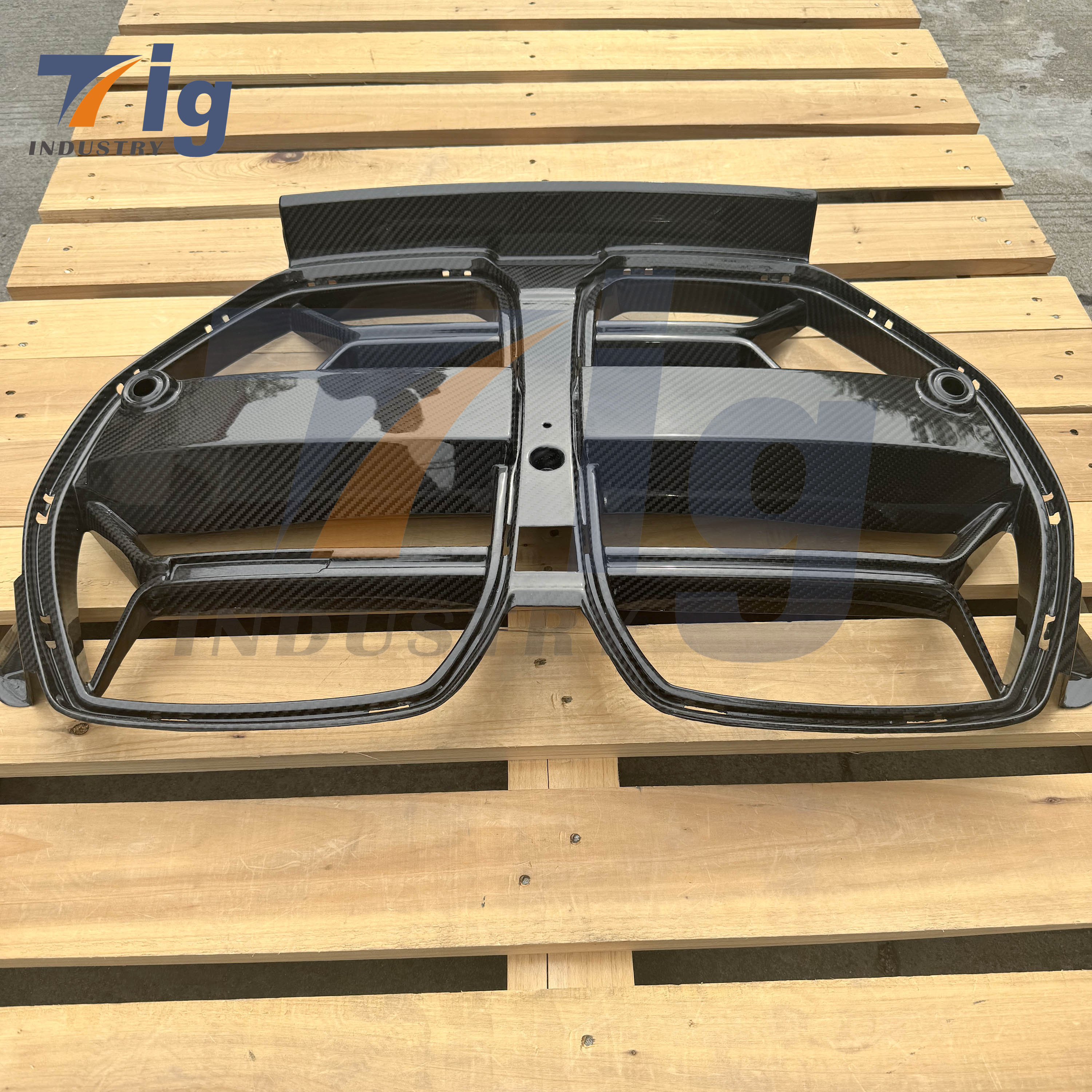 m3 g80 m4 g82 carbon frount  fiber grill