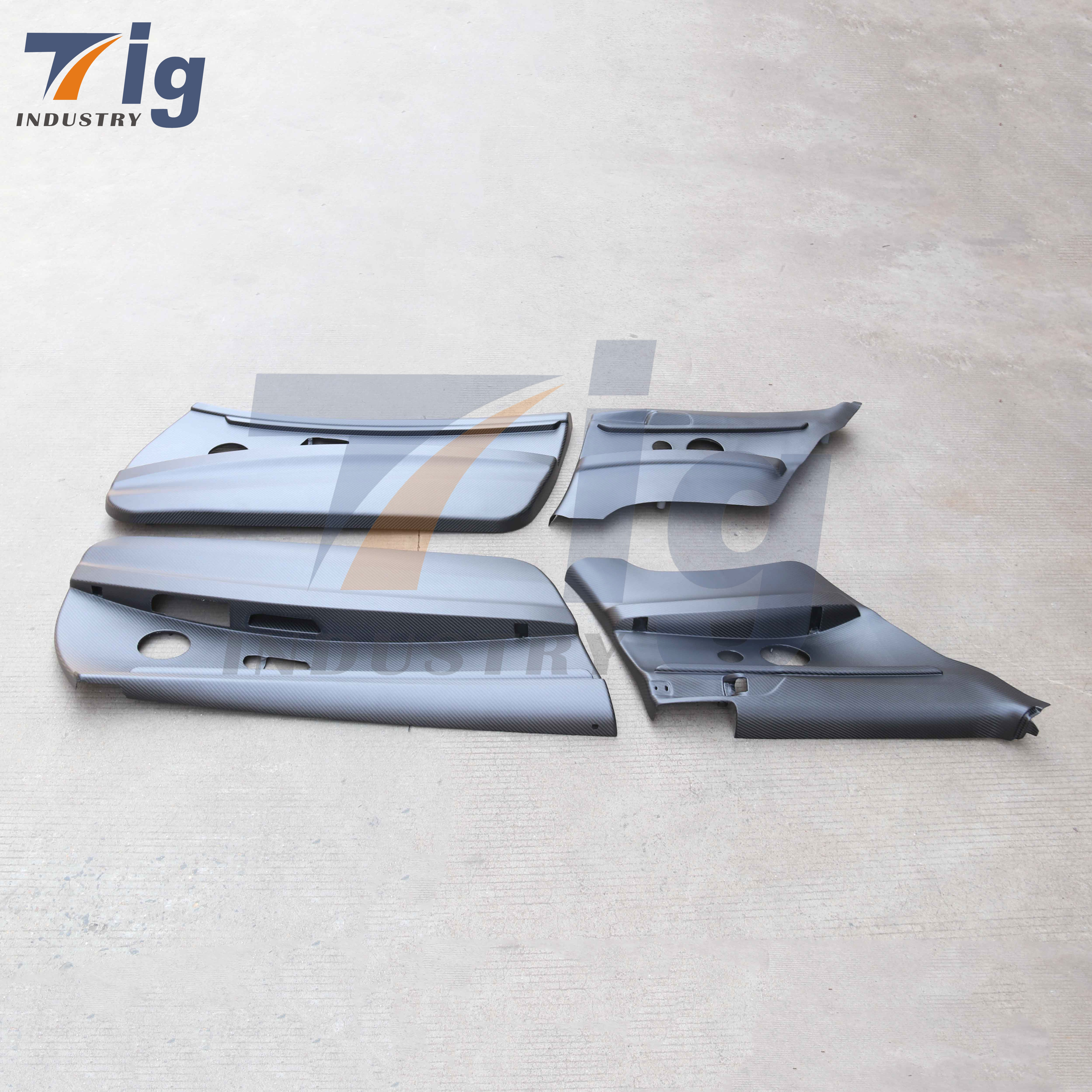 BMW M3 E92 Dry Carbon Fiber Door