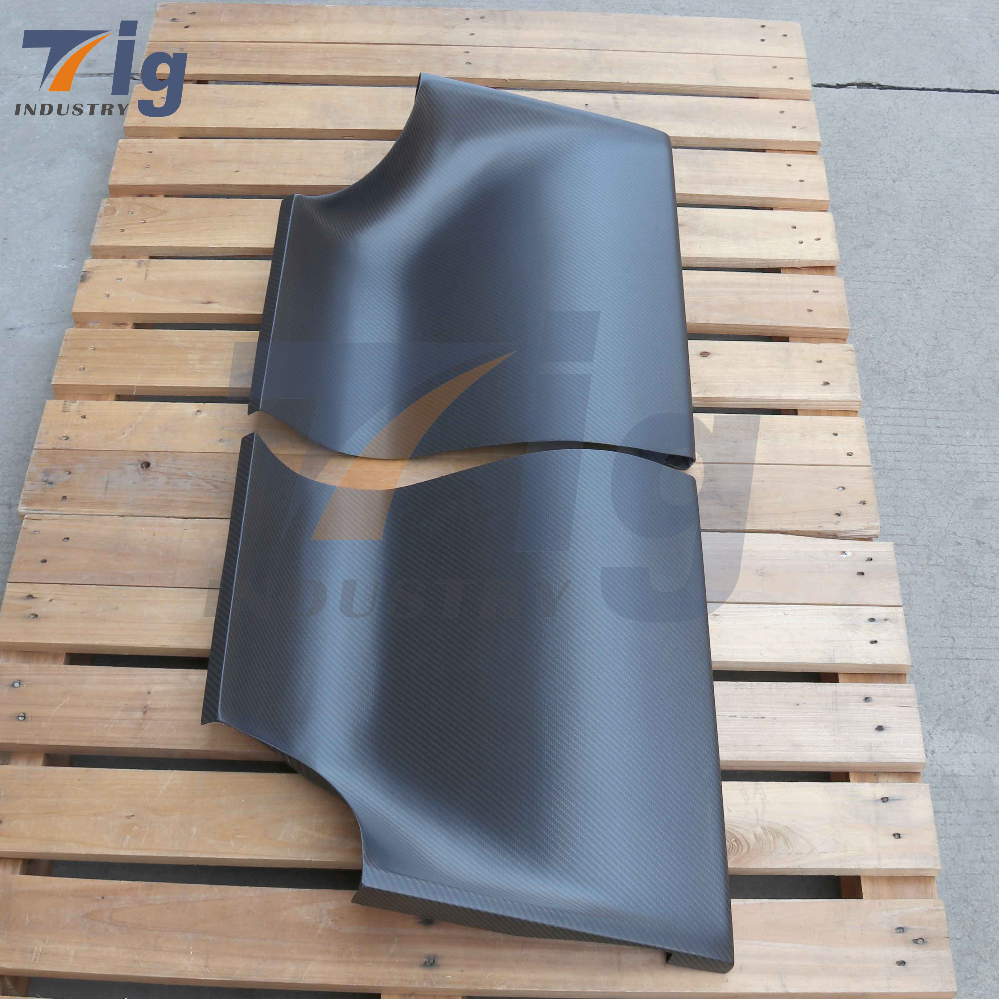 BMW M3 E92 Dry Carbon Fiber vehicle seat