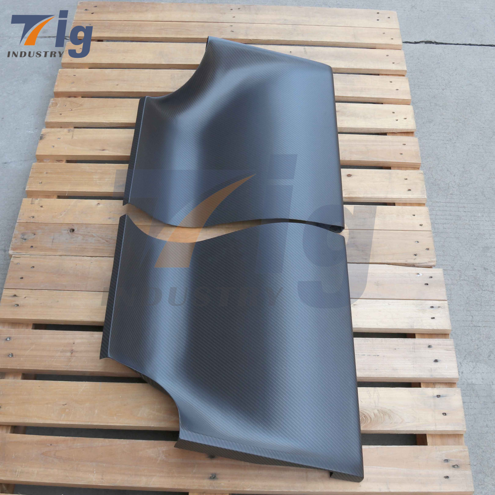 BMW M3 E92 Dry Carbon Fiber vehicle seat