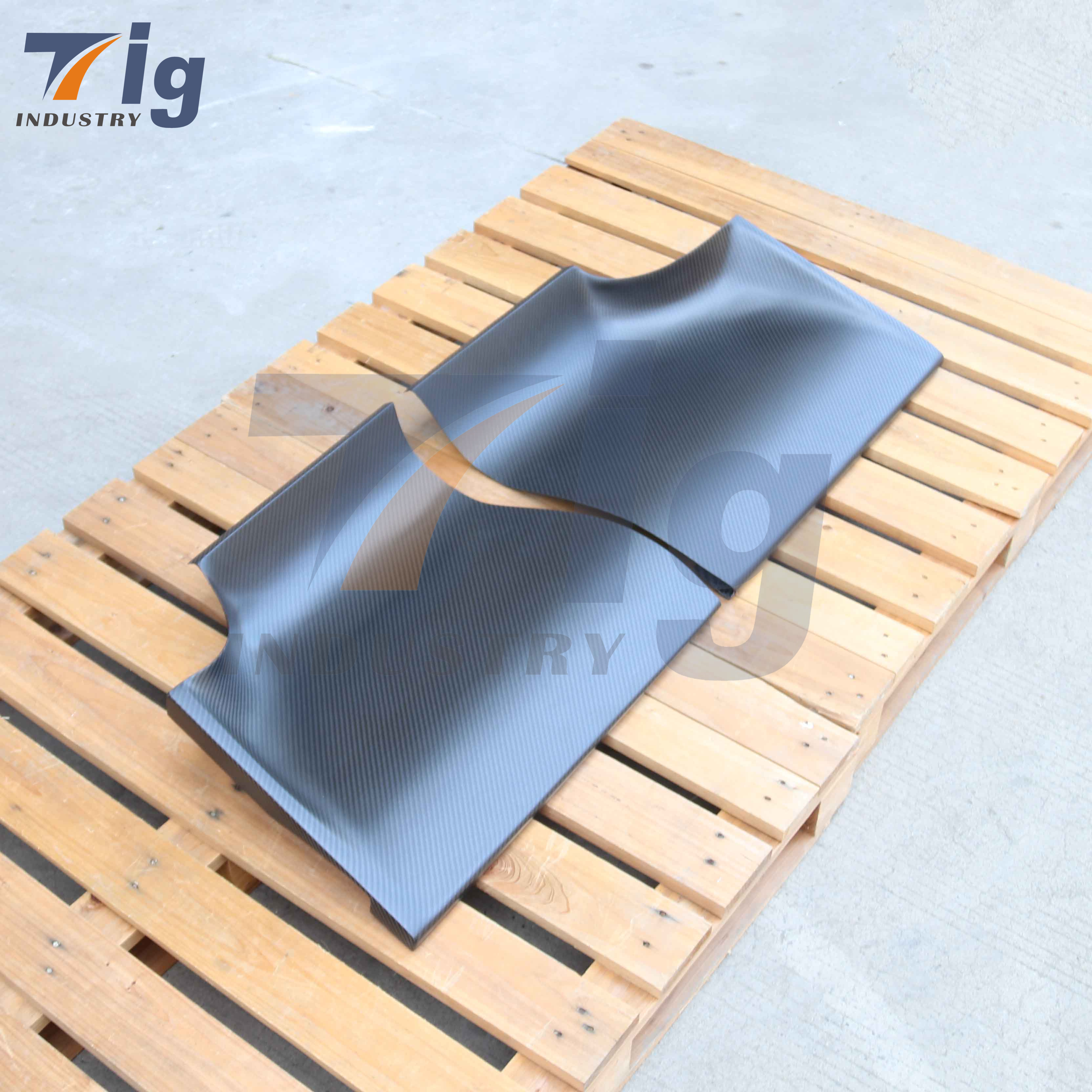 BMW M3 E92 Dry Carbon Fiber vehicle seat