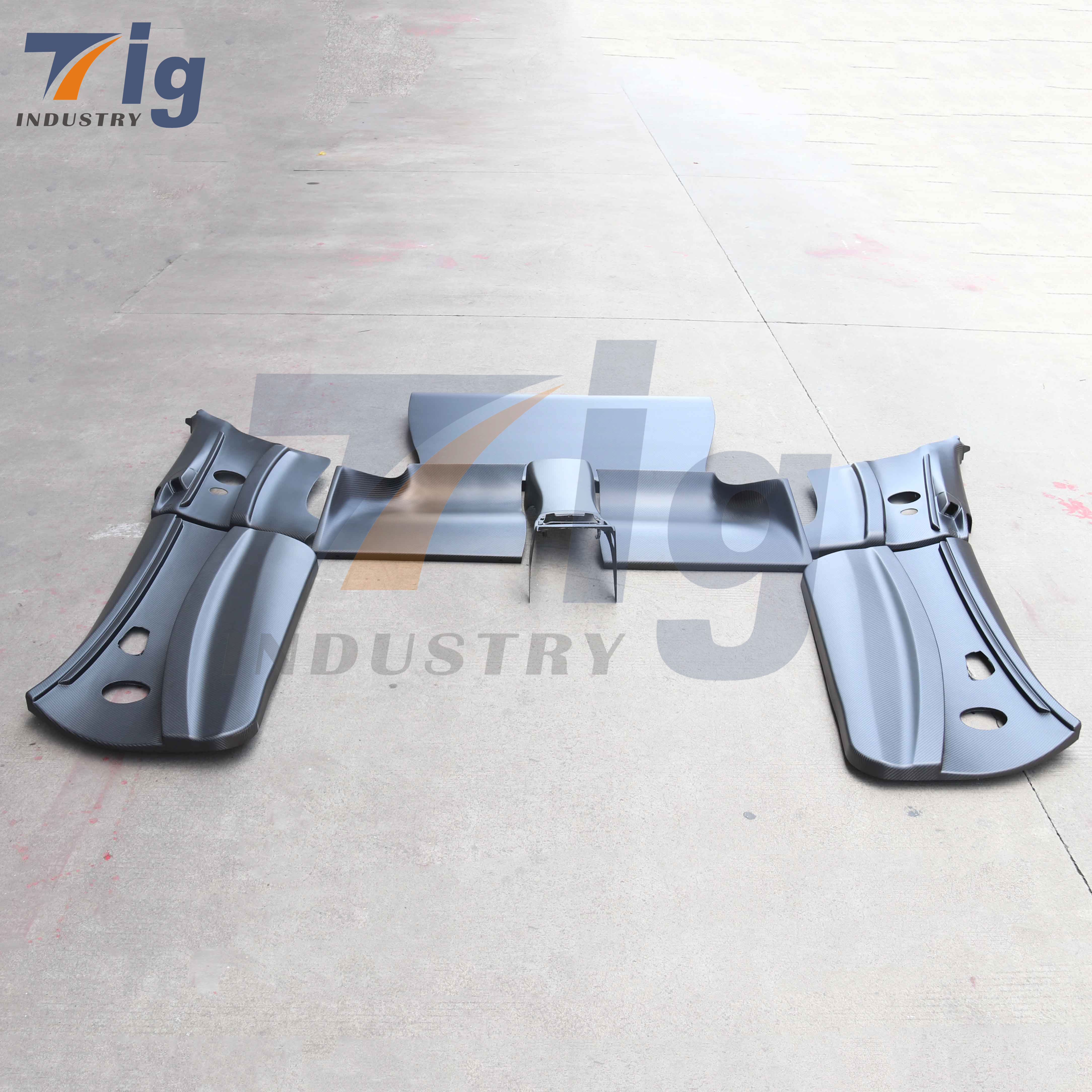 BMW M3 E92 Dry Carbon Fiber Door/backup plate/vehicle seat/Center console decoration
