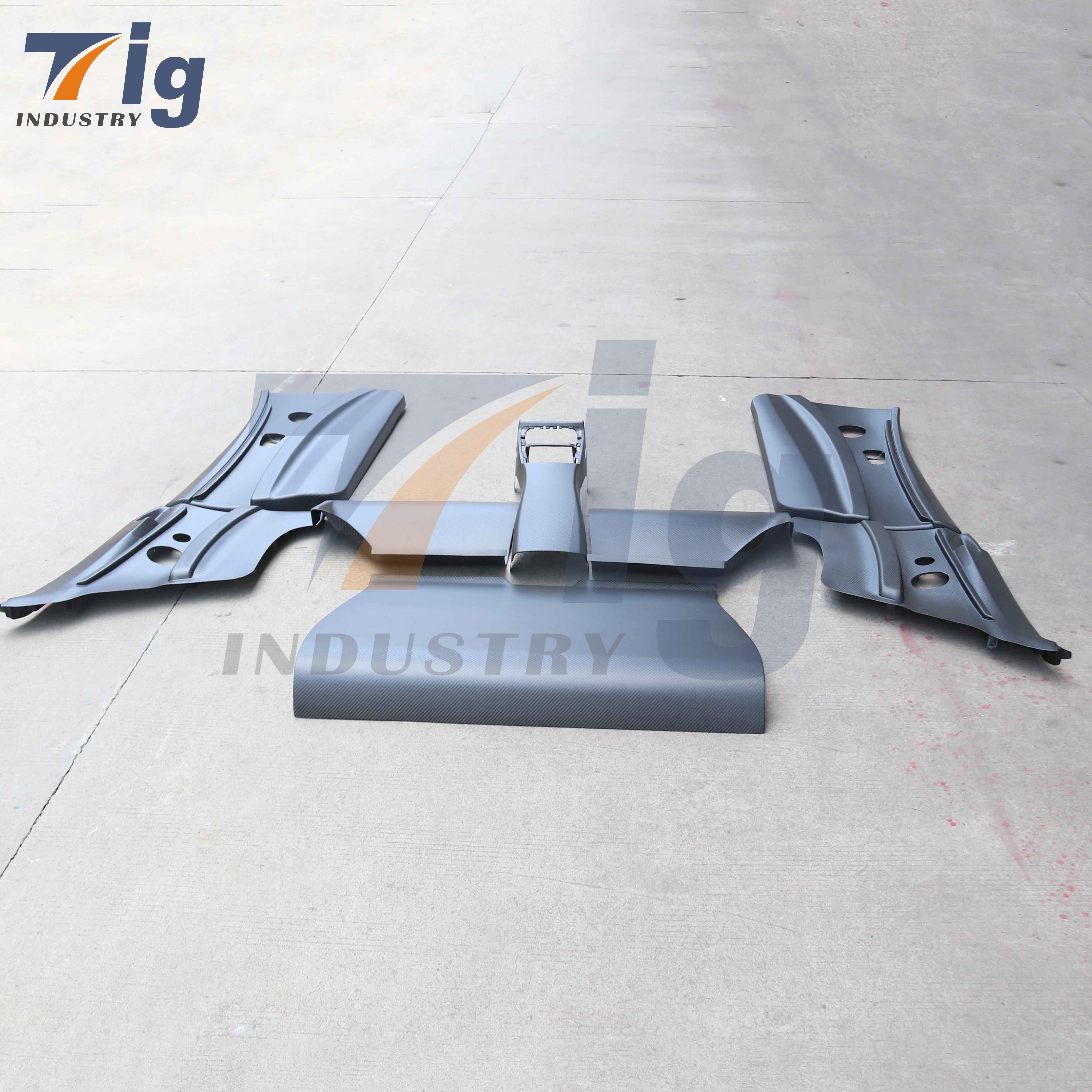 BMW M3 E92 Dry Carbon Fiber Door/backup plate/vehicle seat/Center console decoration