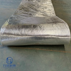 Close-up of rock wool blanket fiber texture and thickness showing dense structure for high-temperature industrial insulation - Liluan Technology