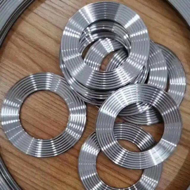 Bulk stock of stainless steel serrated (corrugated) metal gaskets, industrial sealing solutions for chemical refineries, boilers and process equipment.-LiLuan Technology