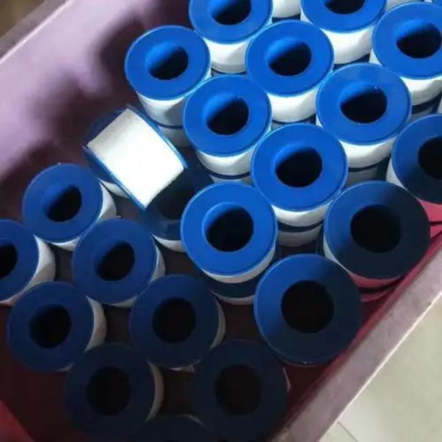 Bulk stock of small size expanded PTFE (ePTFE) sealing tape rolls, high quality corrosion-resistant PTFE tape for plumbing, pipe thread and industrial sealing-LiLuan Technology