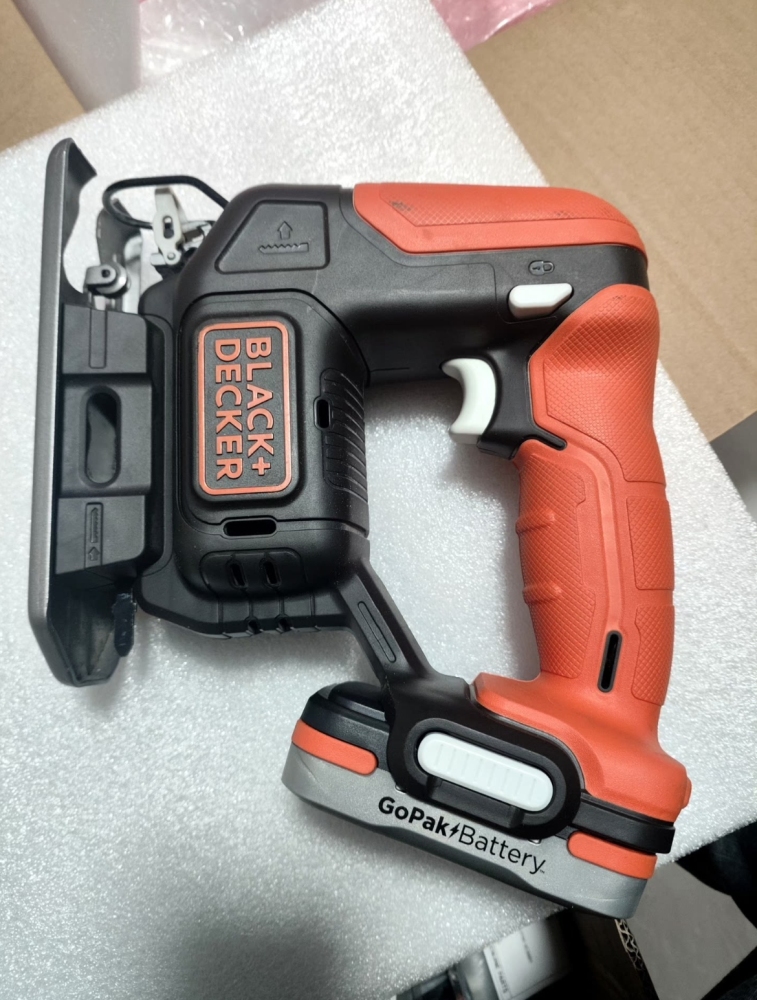 Genuine Black&Decker BCS601 10.8V JIGSAW WITH GOPAK BATTERY
