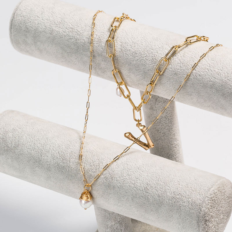 2021 Summer hot personality fashion new 26 English letter multi - layer gold necklace natural freshwater pearl pendant jewelry