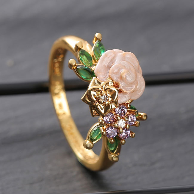 2021 new arrival ring flower rhinestone geometric ring distortion irregular gold color zirconium diamond ring for women and gi