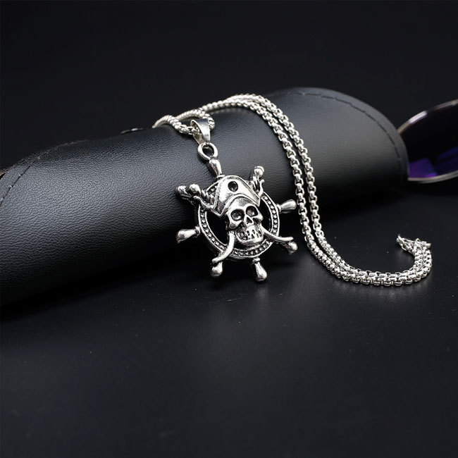 2021 new fashion mens alloy necklace hip hop and rock style plating silver necklace for clothes accessaries skull jewelry
