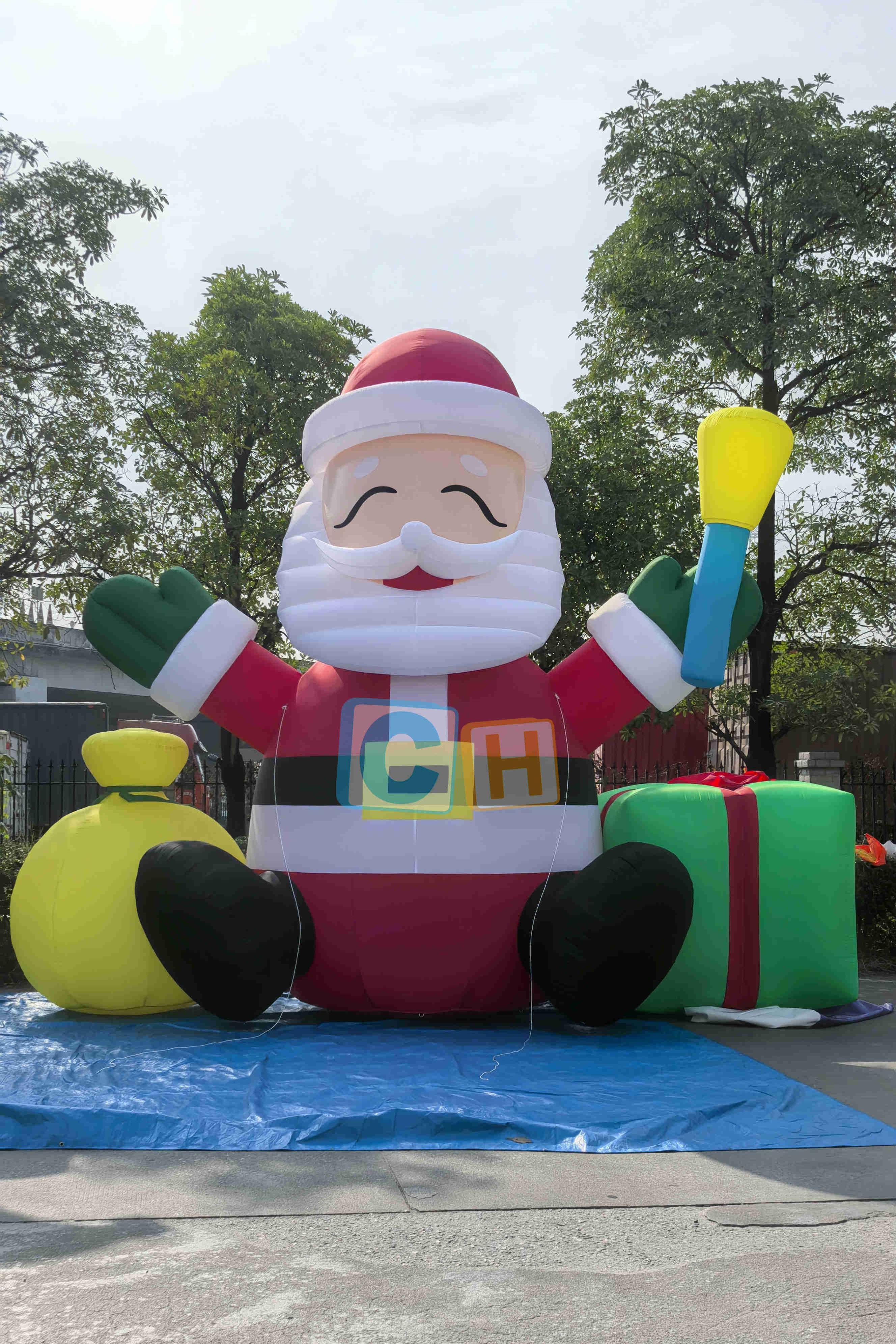 Inflatable Cartoon Santa