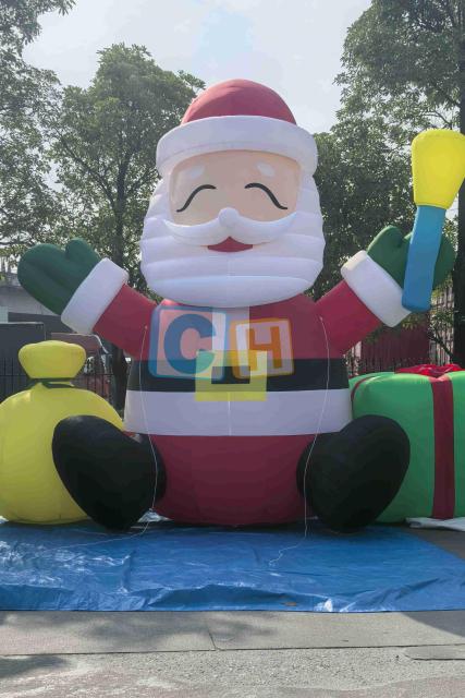 Inflatable Cartoon Santa