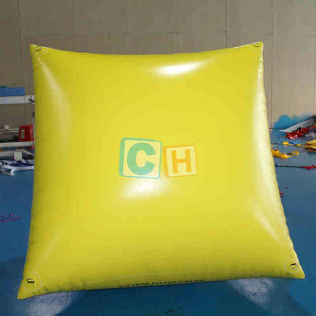 Inflatable Triangular Pyramid Triathlon Game