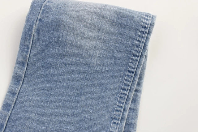 Competitive  price  dark blue  Denim middle weight cross hatch denim fabric for  jeans