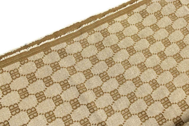 100%polyester  suitable for coat and pants and skirt 6.6 oz  China factory Jacquard fabric