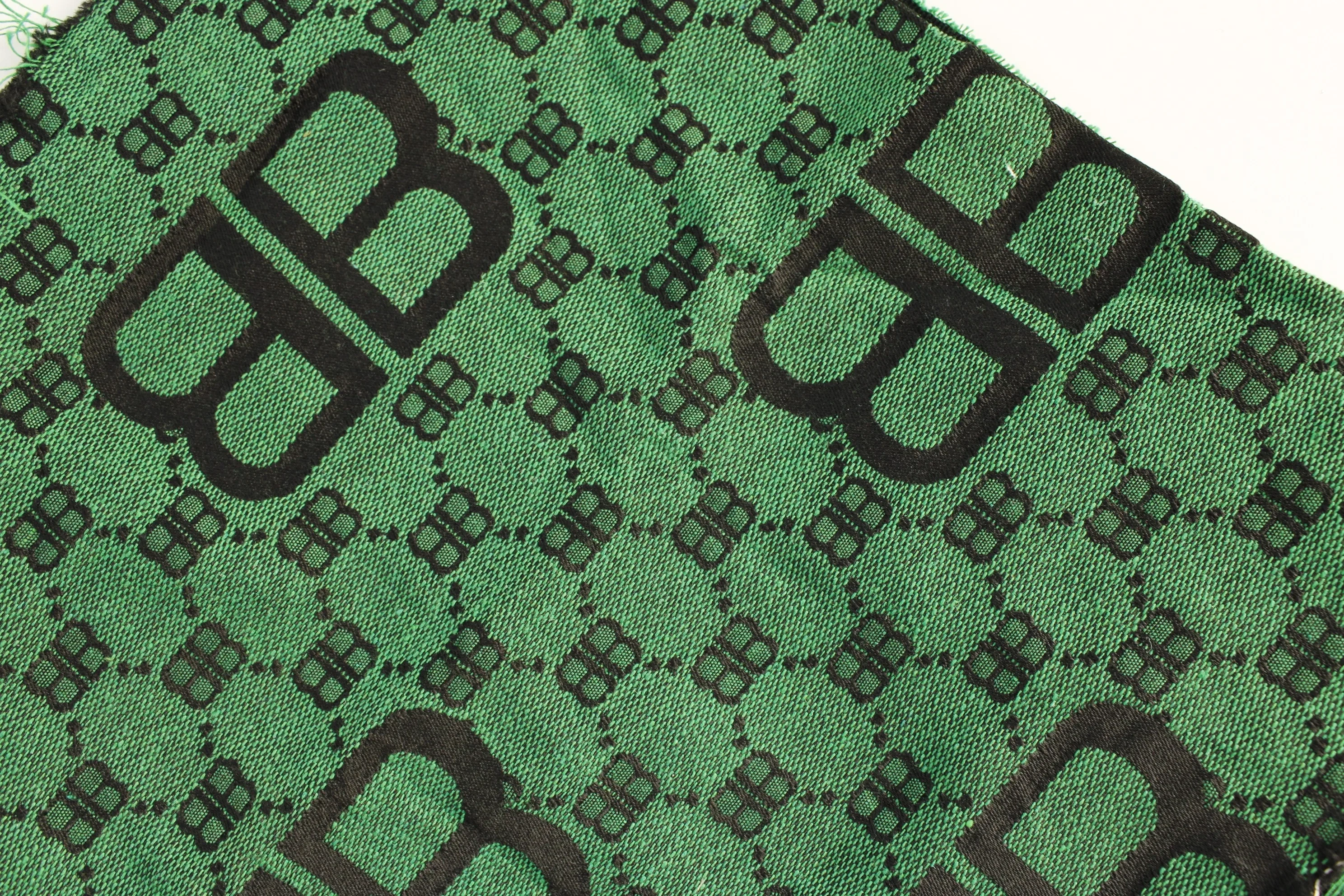 6.6  oz light weight suitable for coat fashion jacquard fabric 100% polyester