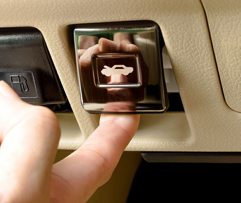 TOYOTA トヨタ ランドクルーザープラド150系 アクセサリー カスタム パーツ インテリアパネル ボンネットオープンレバーカバー FB152