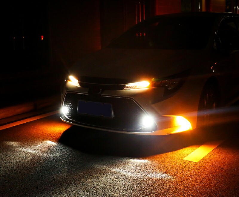 TOYOTA トヨタ 12代目カローラ 210系 セダン ツーリング スポーツ パーツ LEDデイライト 流れるウィンカー FO016