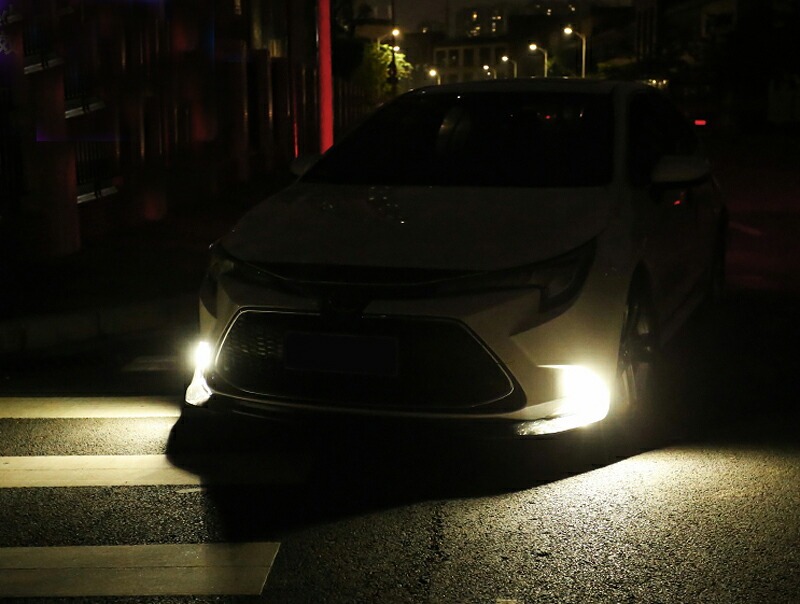 TOYOTA トヨタ 12代目カローラ 210系 セダン ツーリング スポーツ パーツ LEDデイライト 流れるウィンカー FO016
