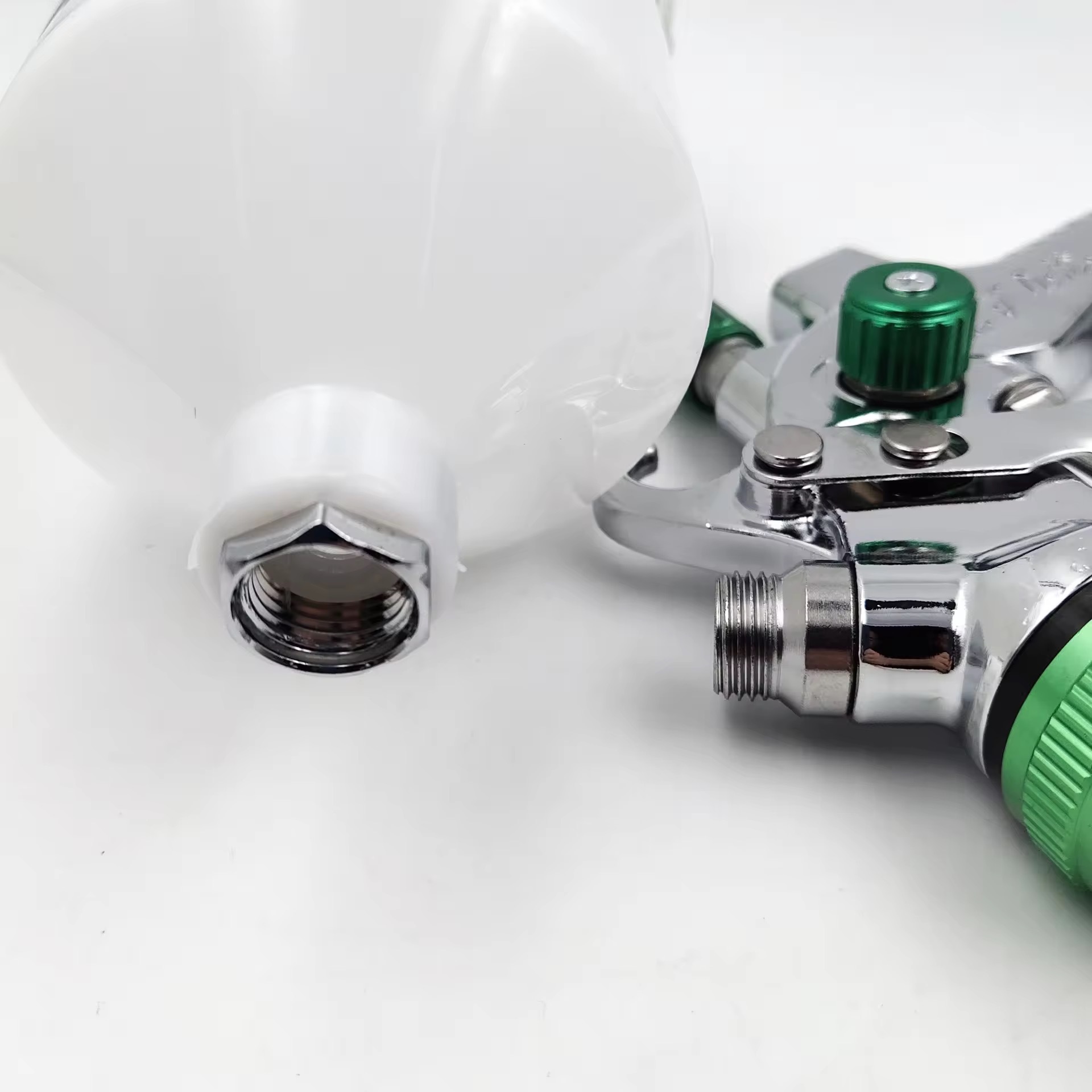 600ml Pneumatic Paint Spray Gun 2008 Green Version | High Atomization HVLP Spray Gun