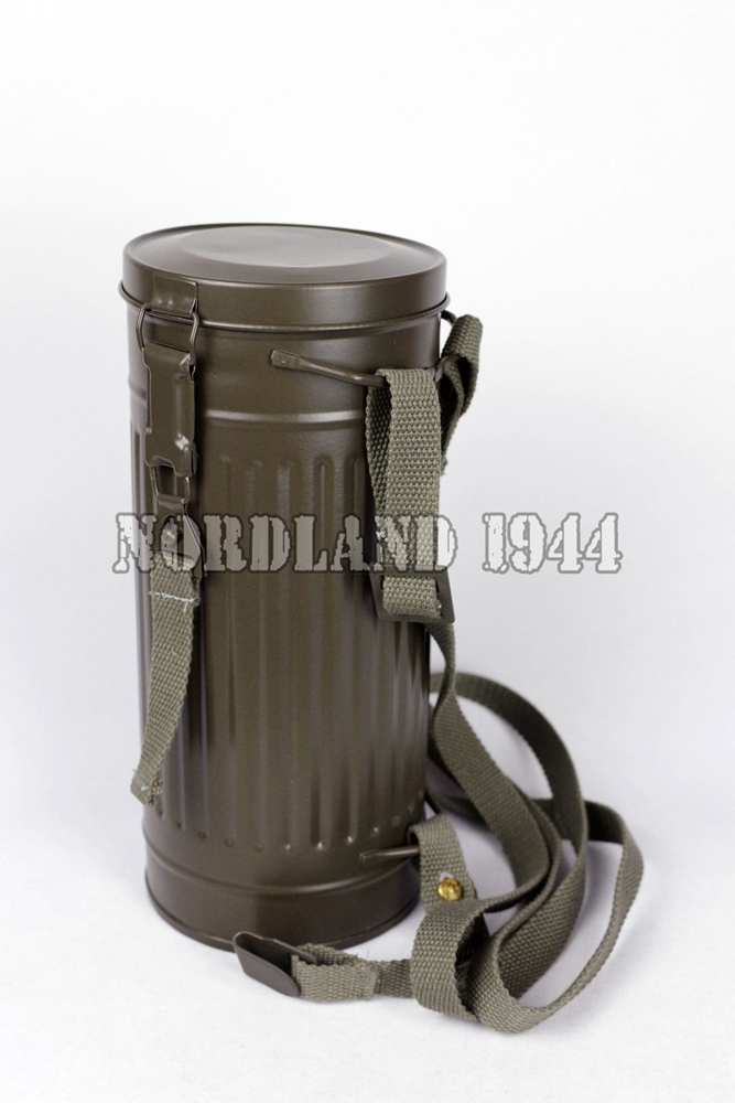 German M38 gas mask can
