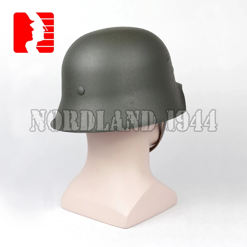 Reprodukcja niemieckiego hełmu M42 w kolorze szarym Nordland 1944