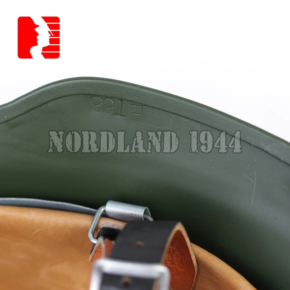 Reprodukcja niemieckiego hełmu M35 Nordland 1944
