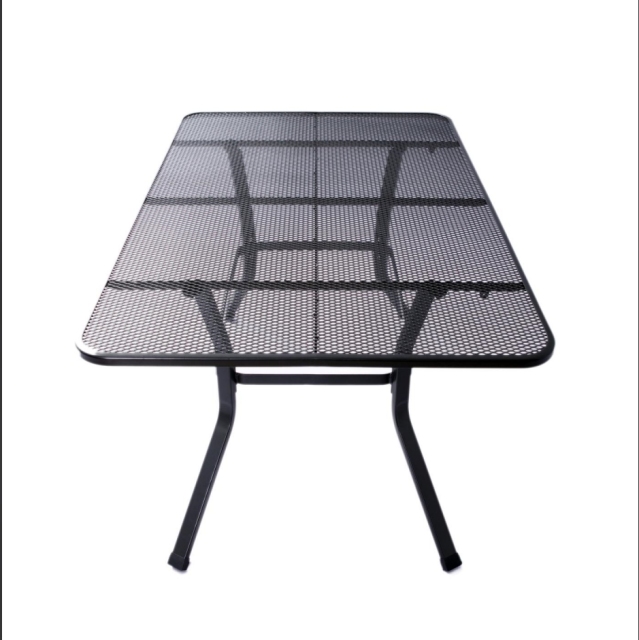 Outdoor wire mesh long table