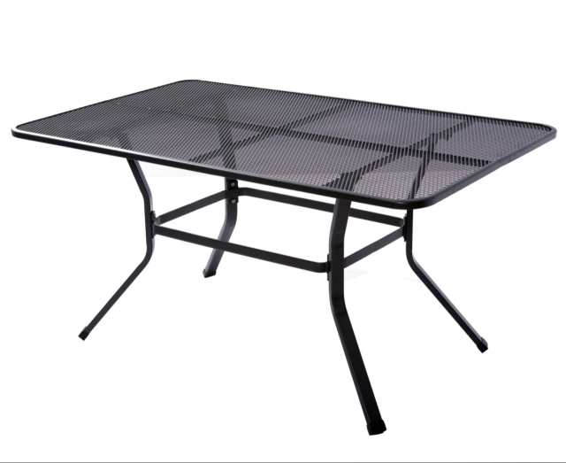 Outdoor wire mesh long table