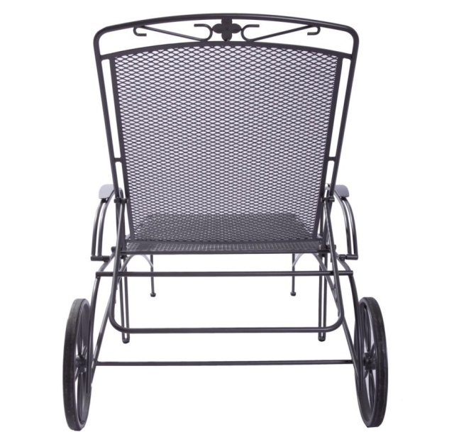 Outdoor lounge chair