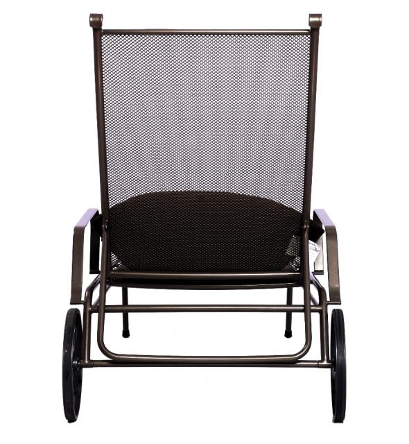 Outdoor lounge chair