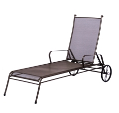 Outdoor lounge chair