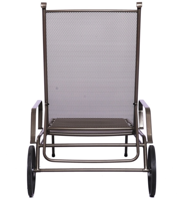 Outdoor lounge chair