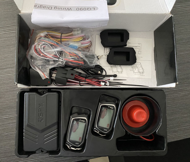 Applicable to all cars 1500 meters car two-way wireless car alarm system