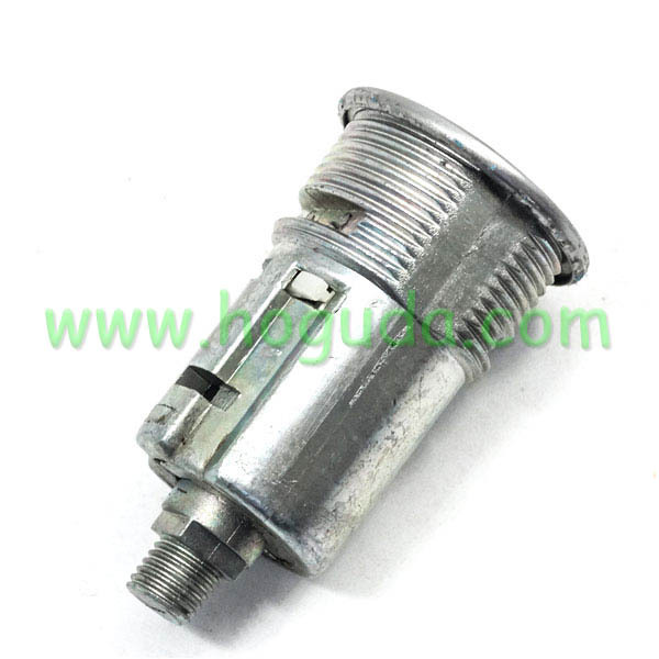 Chrysler door lock ( use any key to open the lock, and then the key can match the lock, any other key can't match the lock again.)