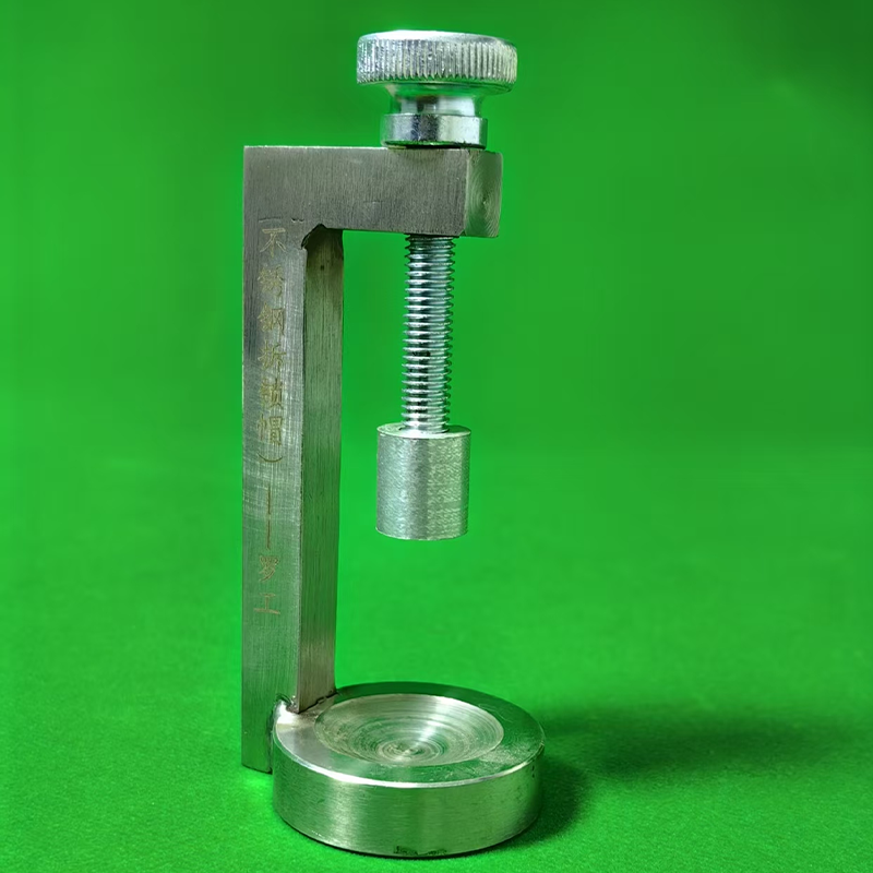 Stainless Steel Lock Cap Removal Tool This tool is for removing lock caps. Fix the lock core onto the tool, and use a standard flat-blade screwdriver to pry the edge of the cap. It is convenient and effective.