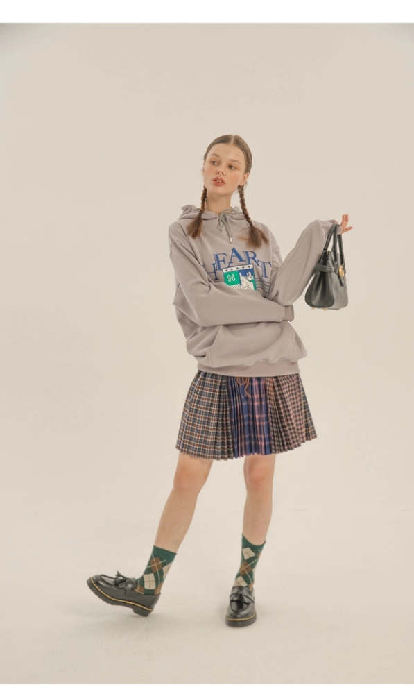 Heart Beckon Embroidered Cotton Sweatshirt 603006