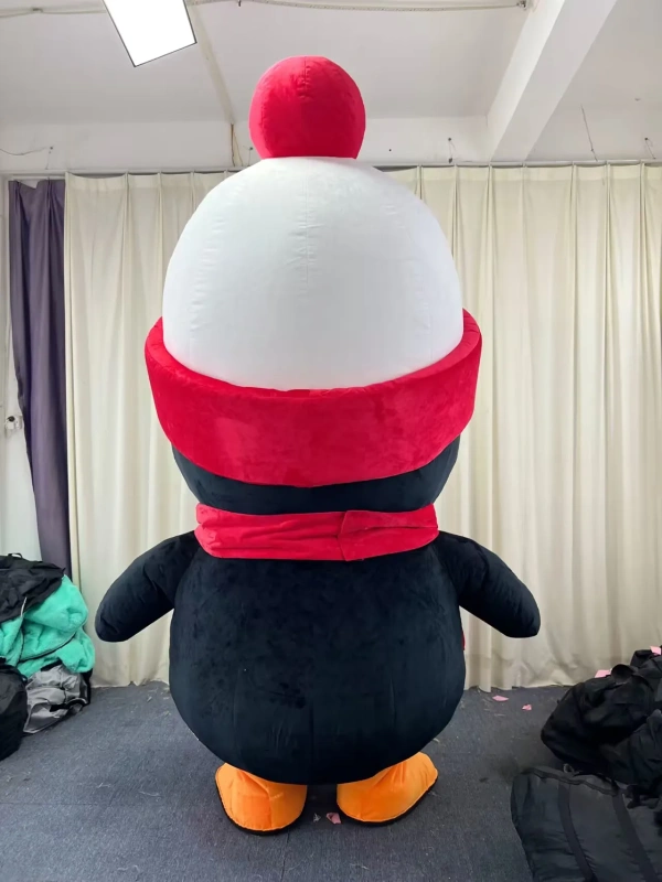 Hot Sale CE 2m/2.6m Plush Large inflatable Walking Animal Penguin Mascot cartoon Costumes For party for sale