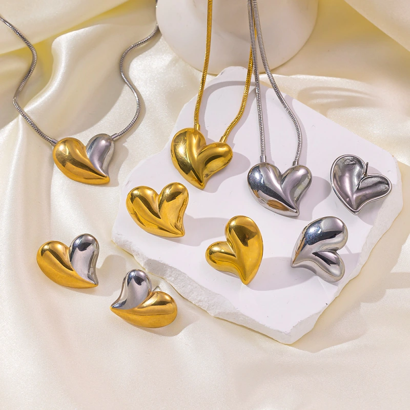 Traje al por mayor del acero inoxidable del collar de los pendientes del amor del oro de la joyería 18K de la moda para las mujeres