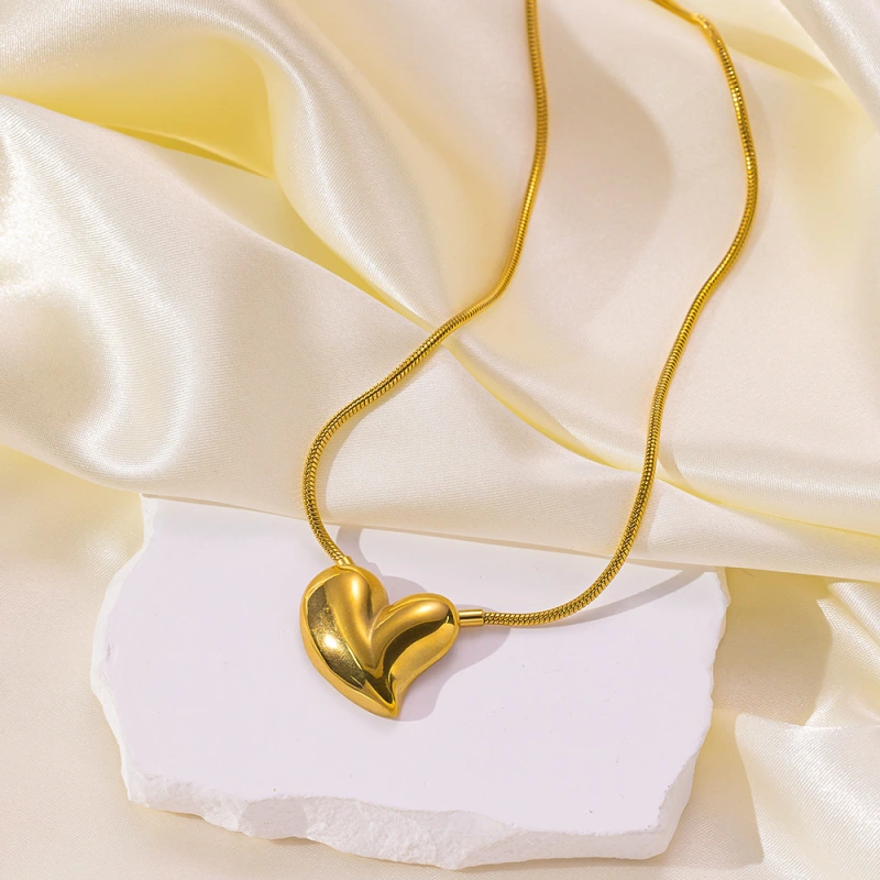 Traje al por mayor del acero inoxidable del collar de los pendientes del amor del oro de la joyería 18K de la moda para las mujeres