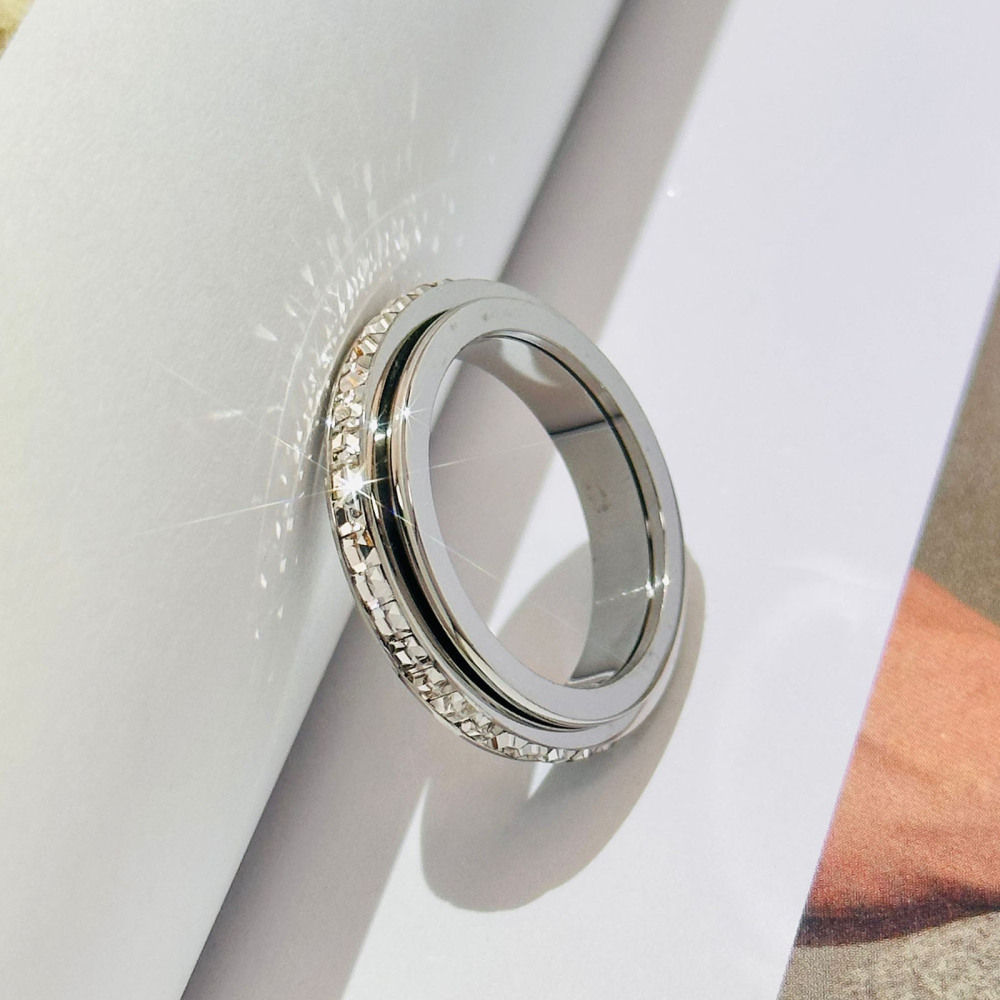 Fila única de diamantes cuadrados de estilo moderno, círculo giratorio doble, el tiempo viene y gira, anillo giratorio, anillo de pareja con aliento de bebé  ACRSS/05-39